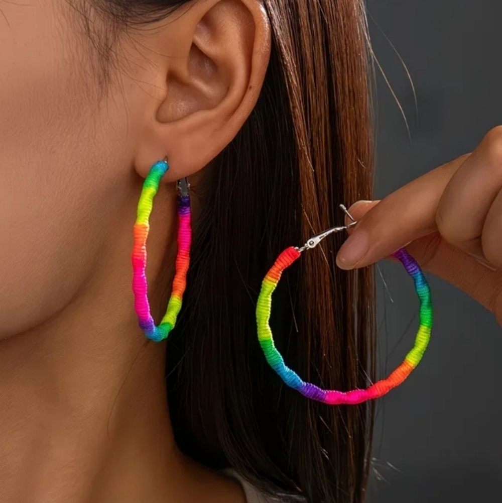 🆕️🌈 NEON RAINBOW RIPPLED HOOP EARRINGS🌈